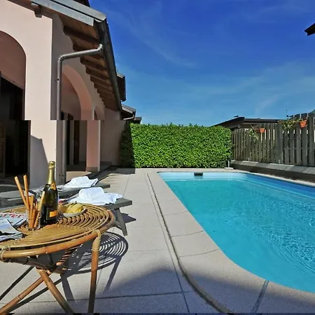 Sleeps 11 Pool Air Con * Porlezza