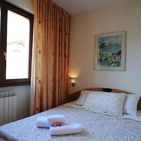 Sleeps 11 Pool Air Con Ferienhaus