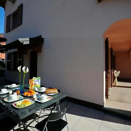 Ferienhaus Sleeps 11 Pool Air Con Porlezza